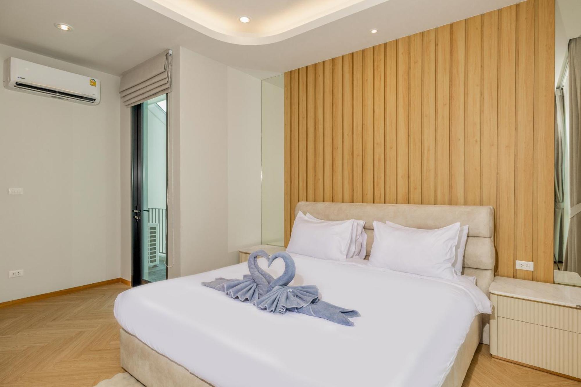 Bangtao Pool With Cinema - Prymavista Phuket